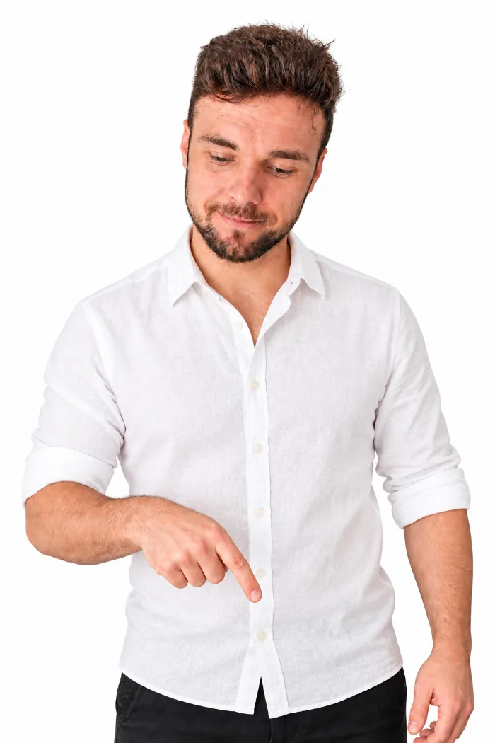 Michał wskazuje na formularz